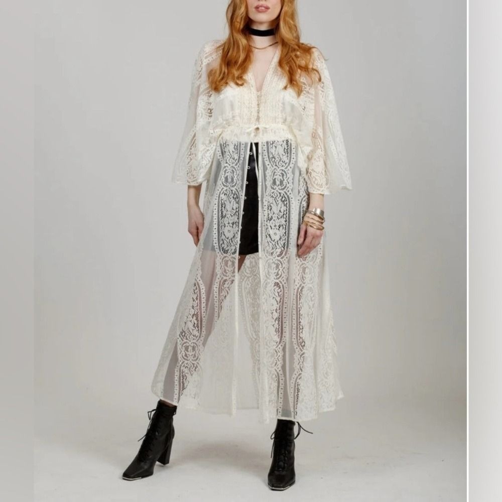 B.O.G Band of the Free Cynthia Ivory Lace Duster Kimono Boho Women Small NWT